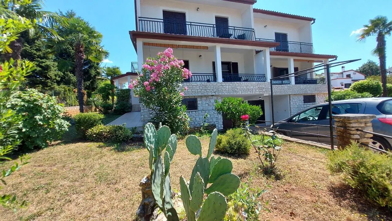 Apartments Nina, Pinta & Santa Maria Nova Vas  Nova Vas (Porec)